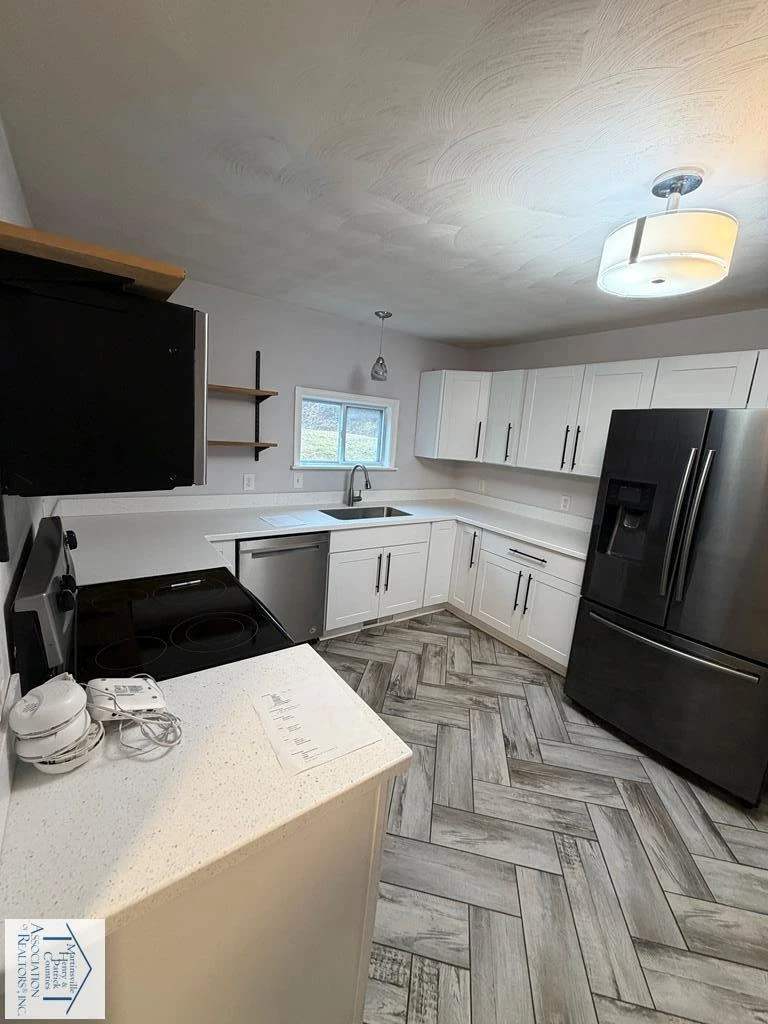 1827 Roanoke AVE SW - Photo 8