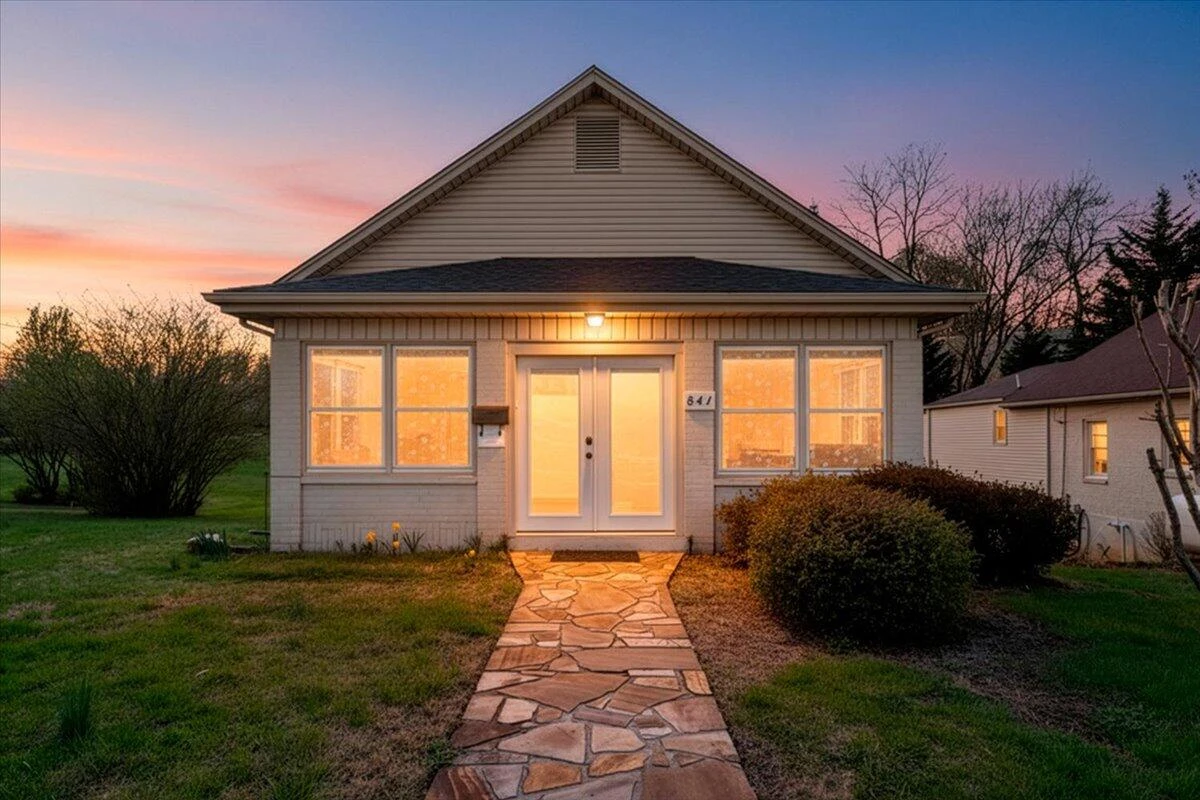 841 Bedford RD