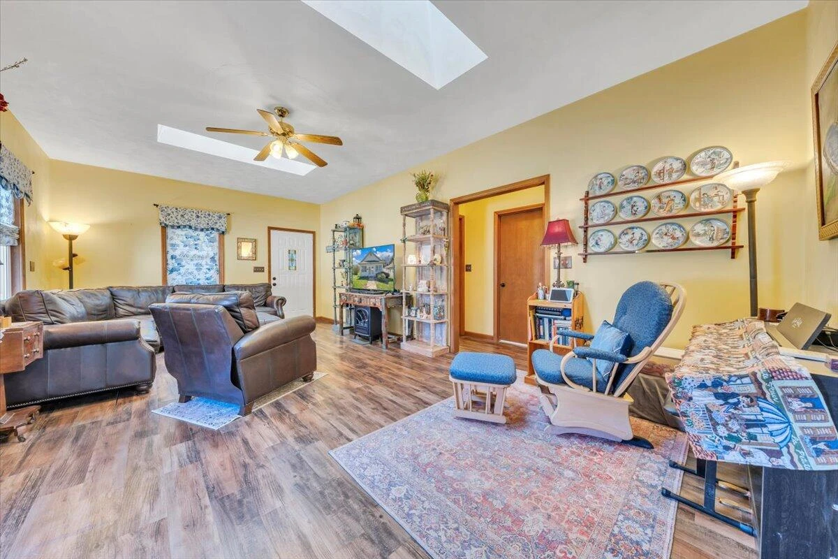 841 Bedford RD - Photo 10
