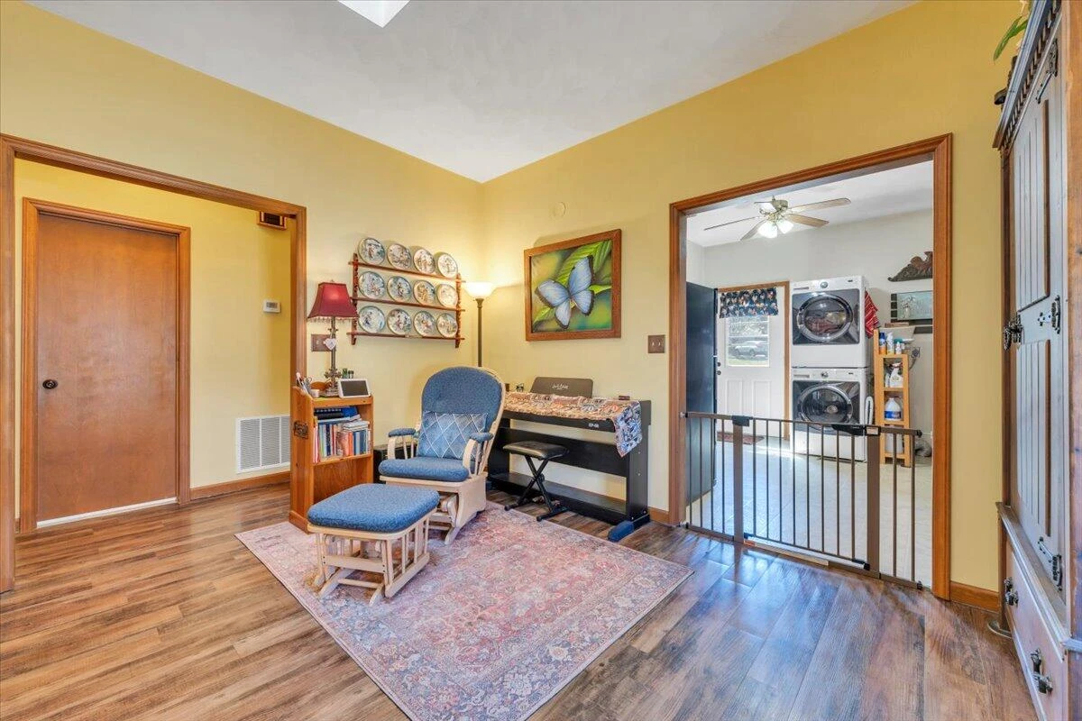 841 Bedford RD - Photo 11