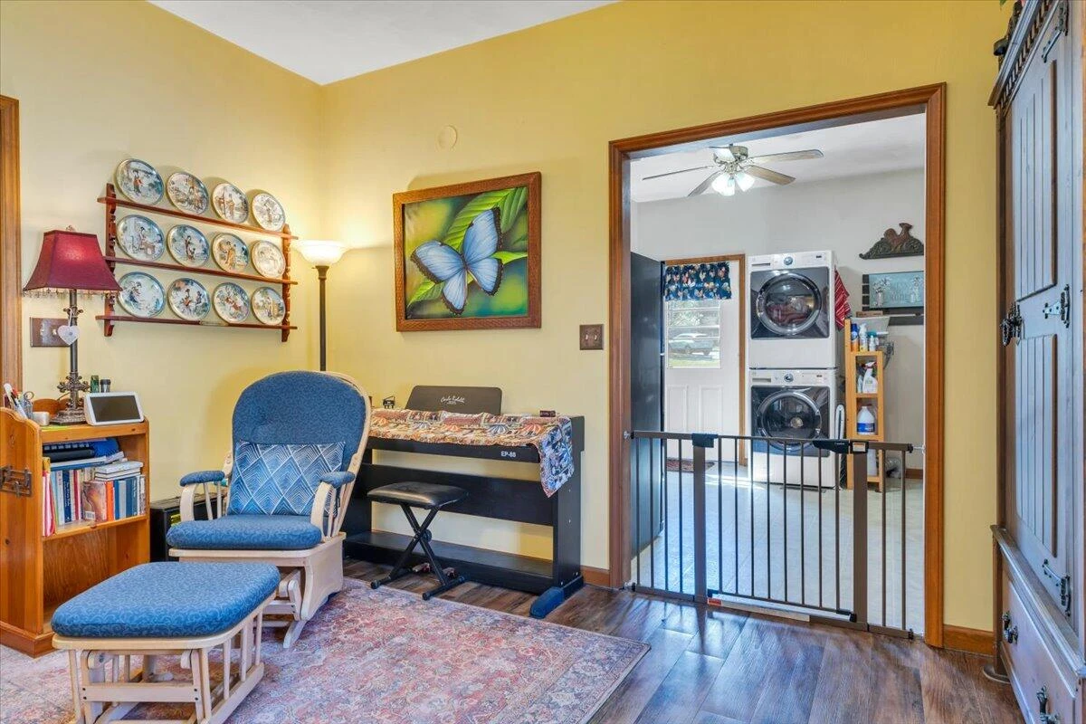 841 Bedford RD - Photo 12