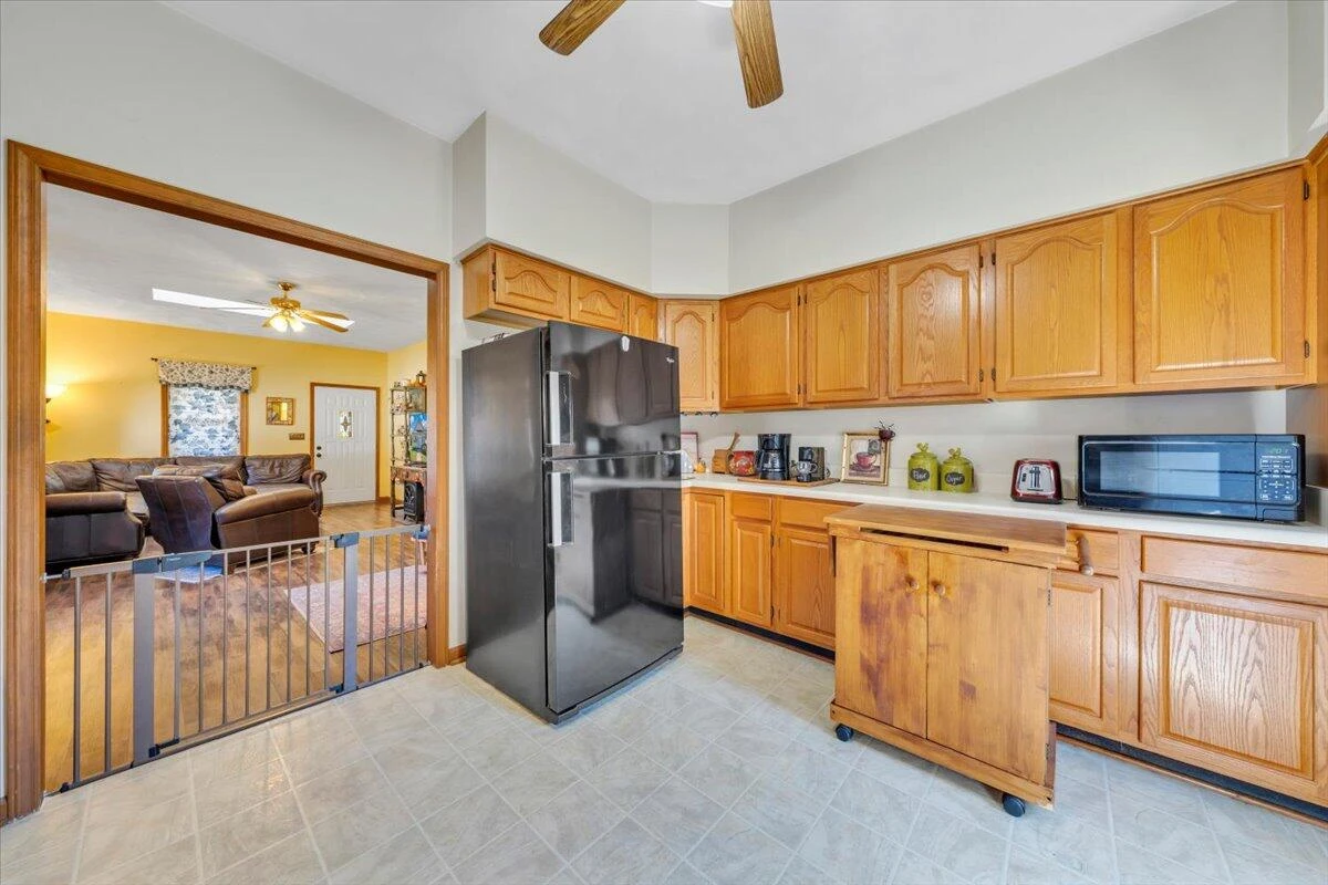 841 Bedford RD - Photo 18
