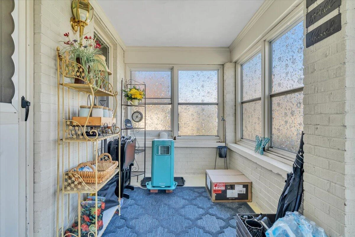 841 Bedford RD - Photo 4