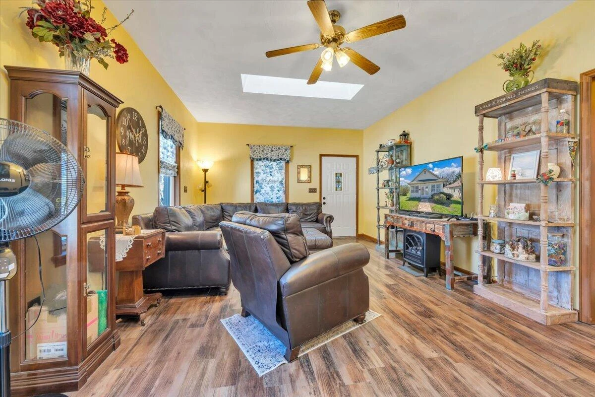 841 Bedford RD - Photo 9
