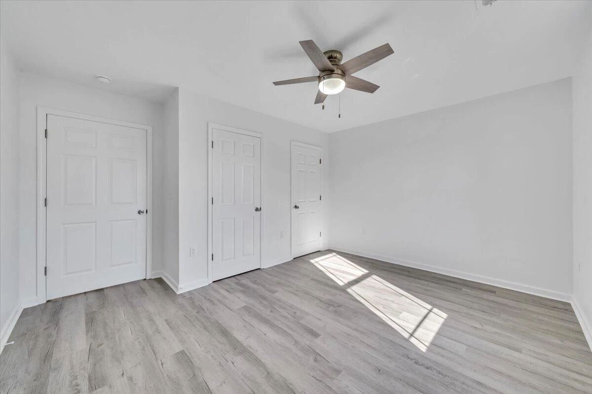 1018 Morehead AVE SE - Photo 17