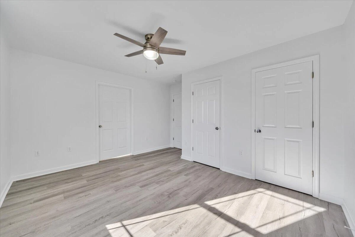 1018 Morehead AVE SE - Photo 18