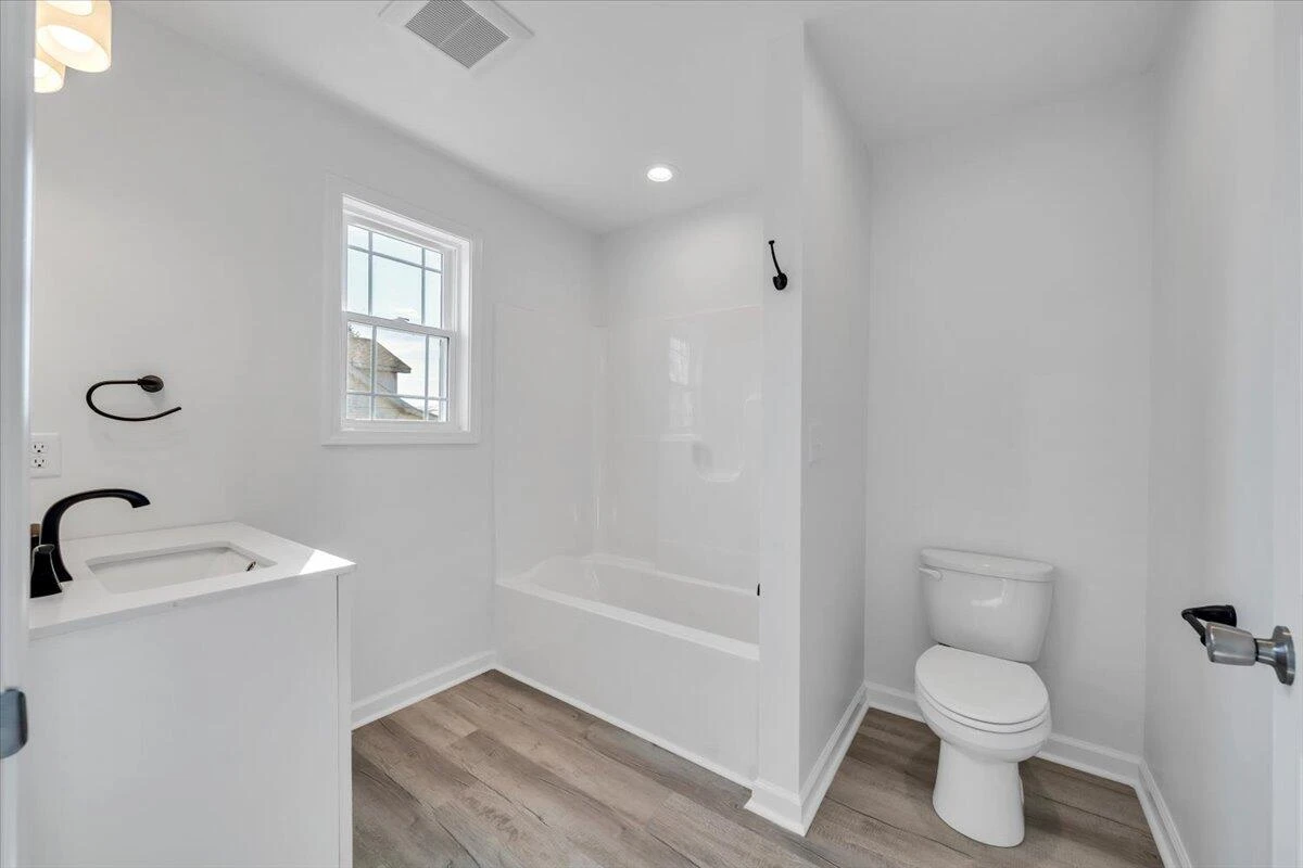 1018 Morehead AVE SE - Photo 19