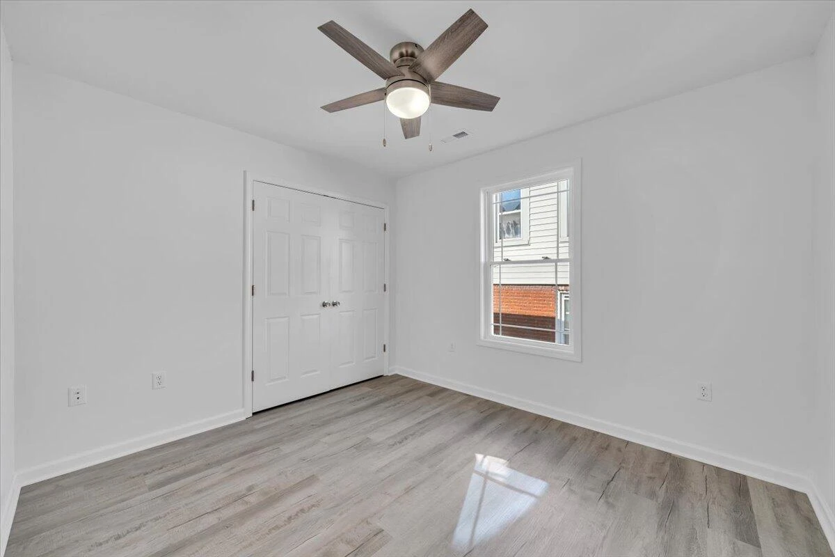 1018 Morehead AVE SE - Photo 21