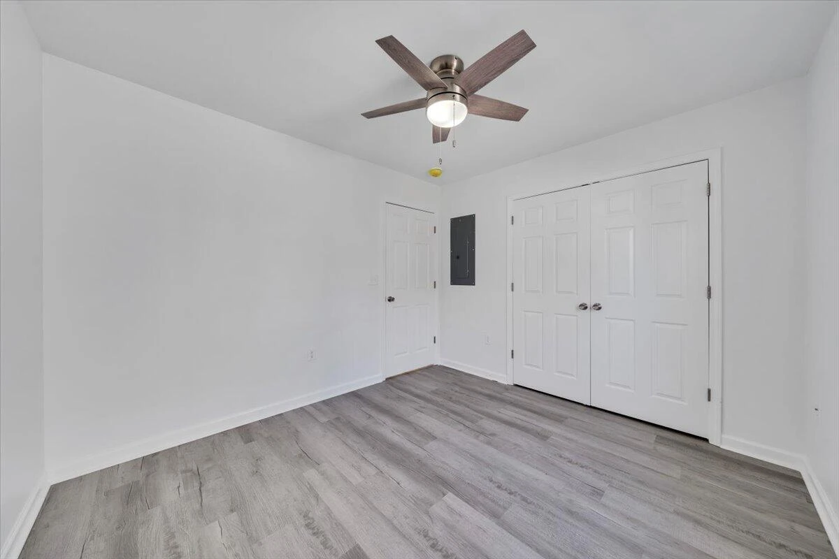 1018 Morehead AVE SE - Photo 24