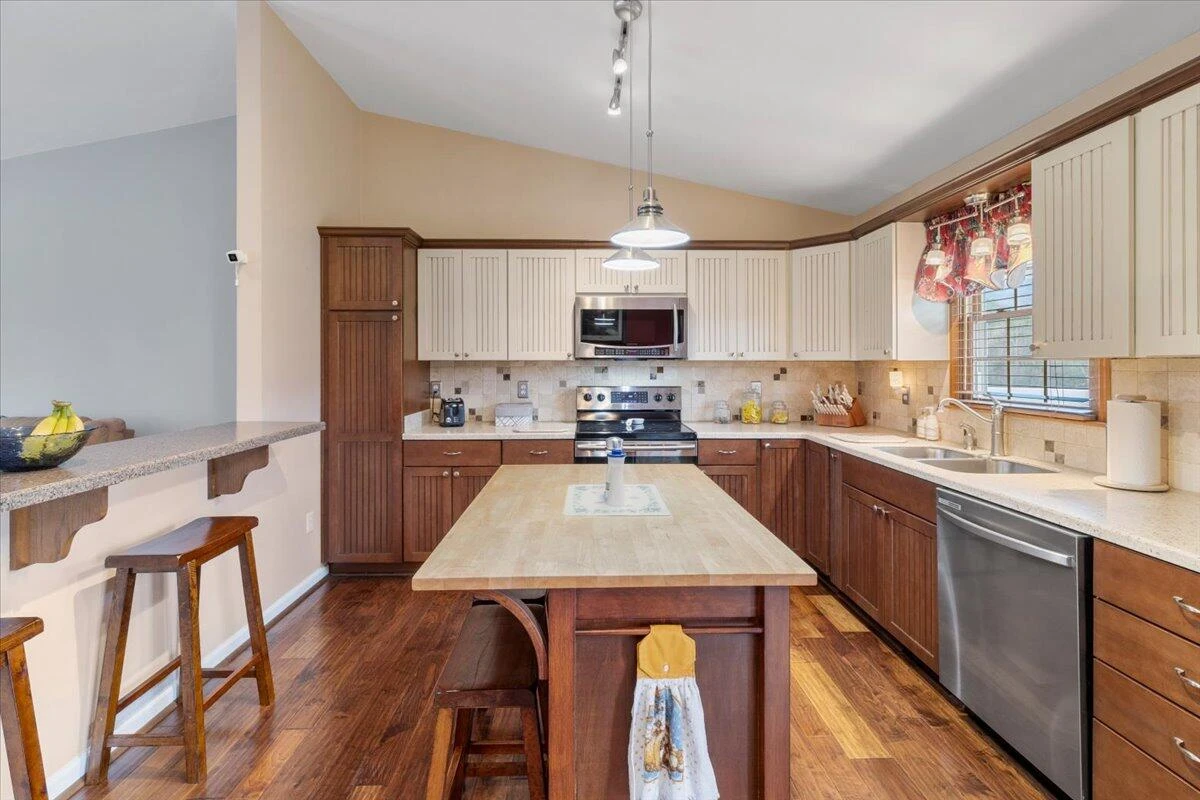 335 Fort Lewis BLVD - Photo 12