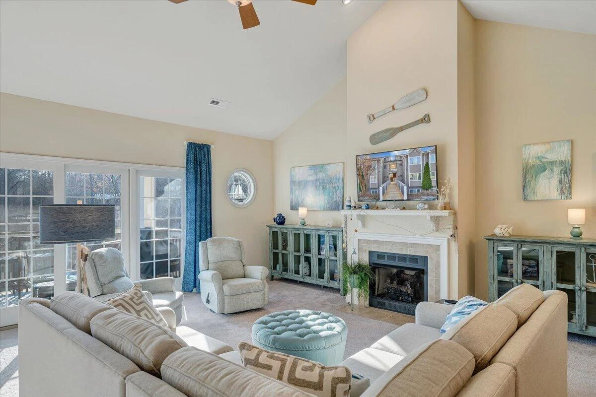 300 S Pointe Shore DR #411 - Photo 12