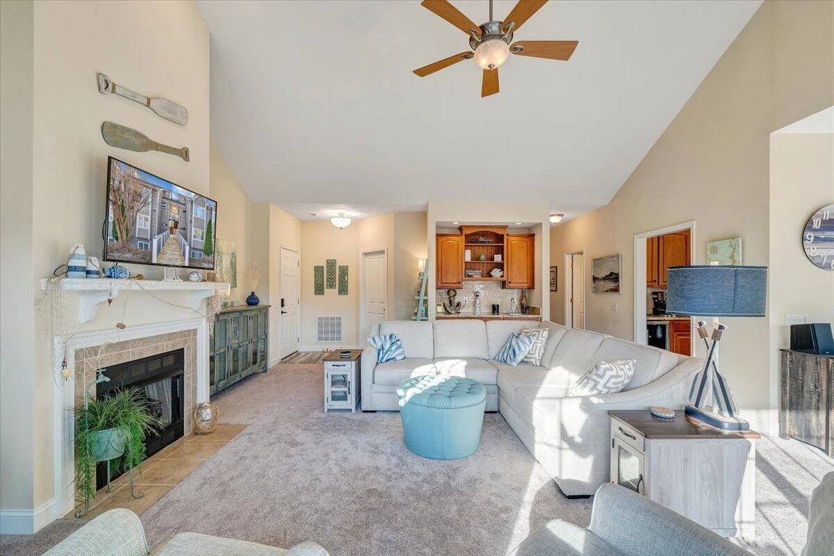 300 S Pointe Shore DR #411 - Photo 17