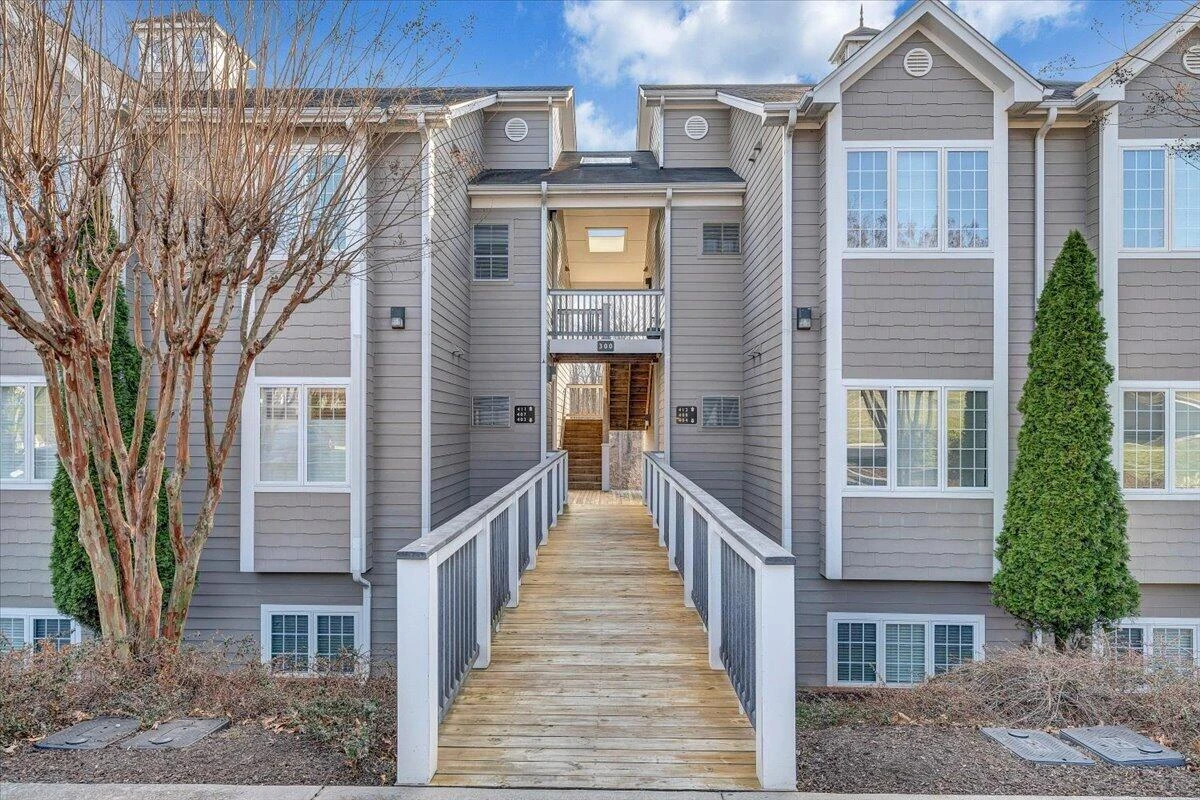 300 S Pointe Shore DR #411 - Photo 3