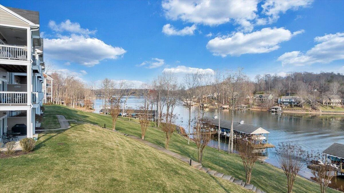 300 S Pointe Shore DR #411 - Photo 52