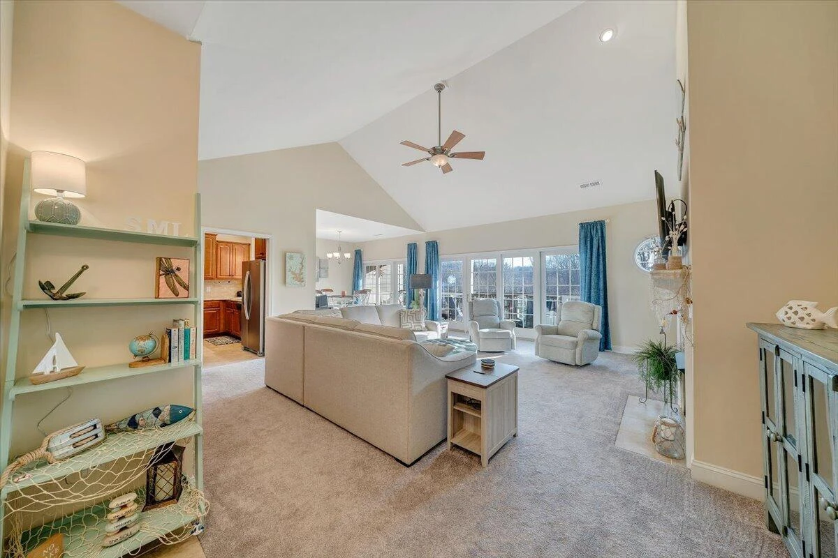 300 S Pointe Shore DR #411 - Photo 7