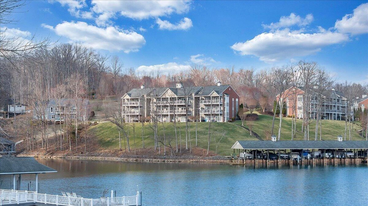 300 S Pointe Shore DR #411 - Photo 65