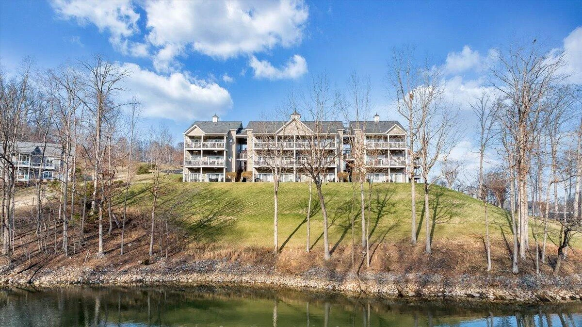 300 S Pointe Shore DR #411 - Photo 68