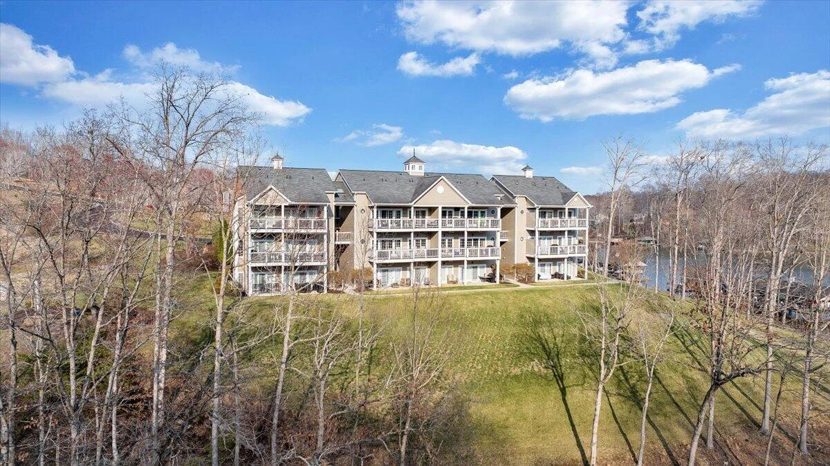 300 S Pointe Shore DR #411 - Photo 69