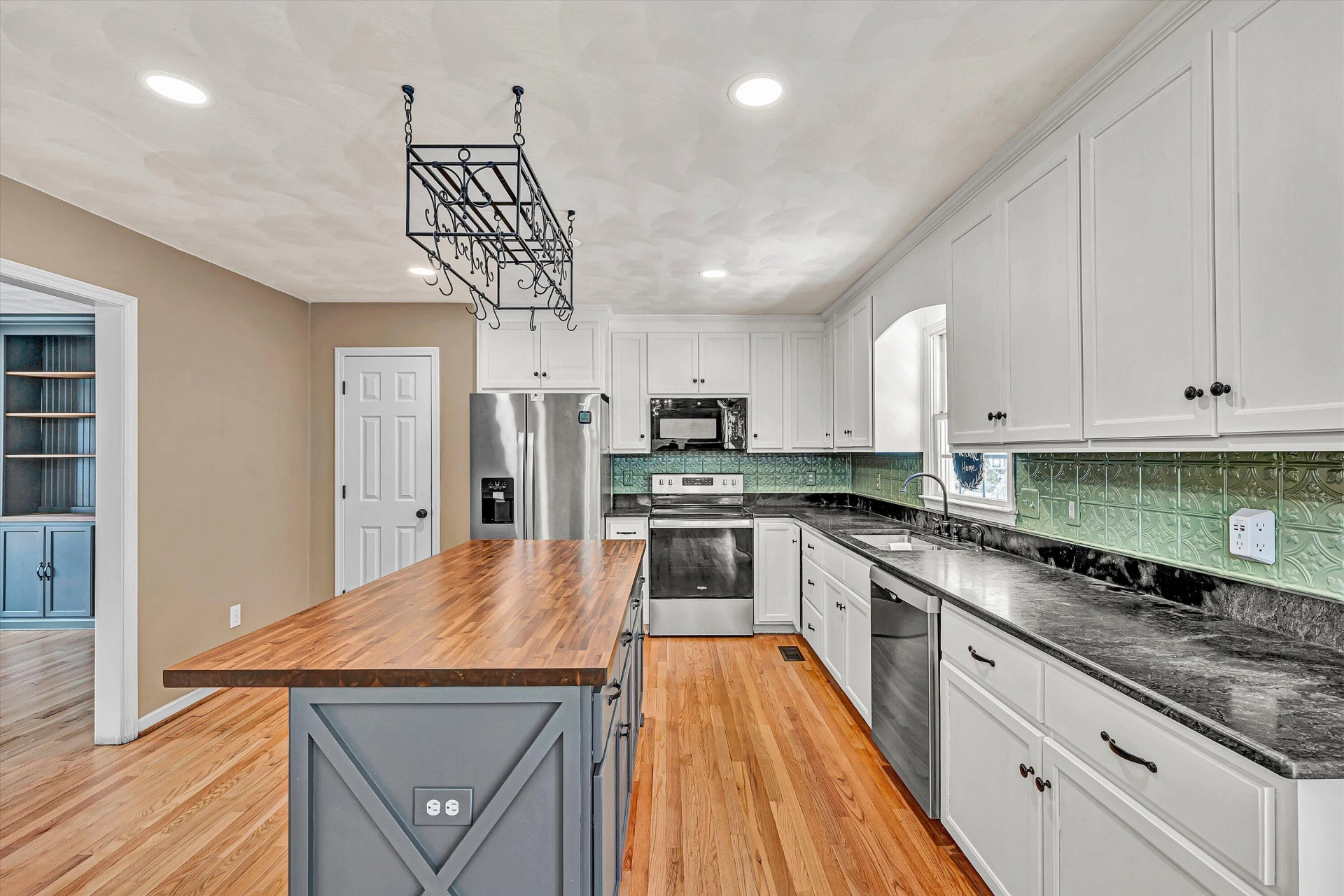 2540 Blue Ridge Springs RD - Photo 5