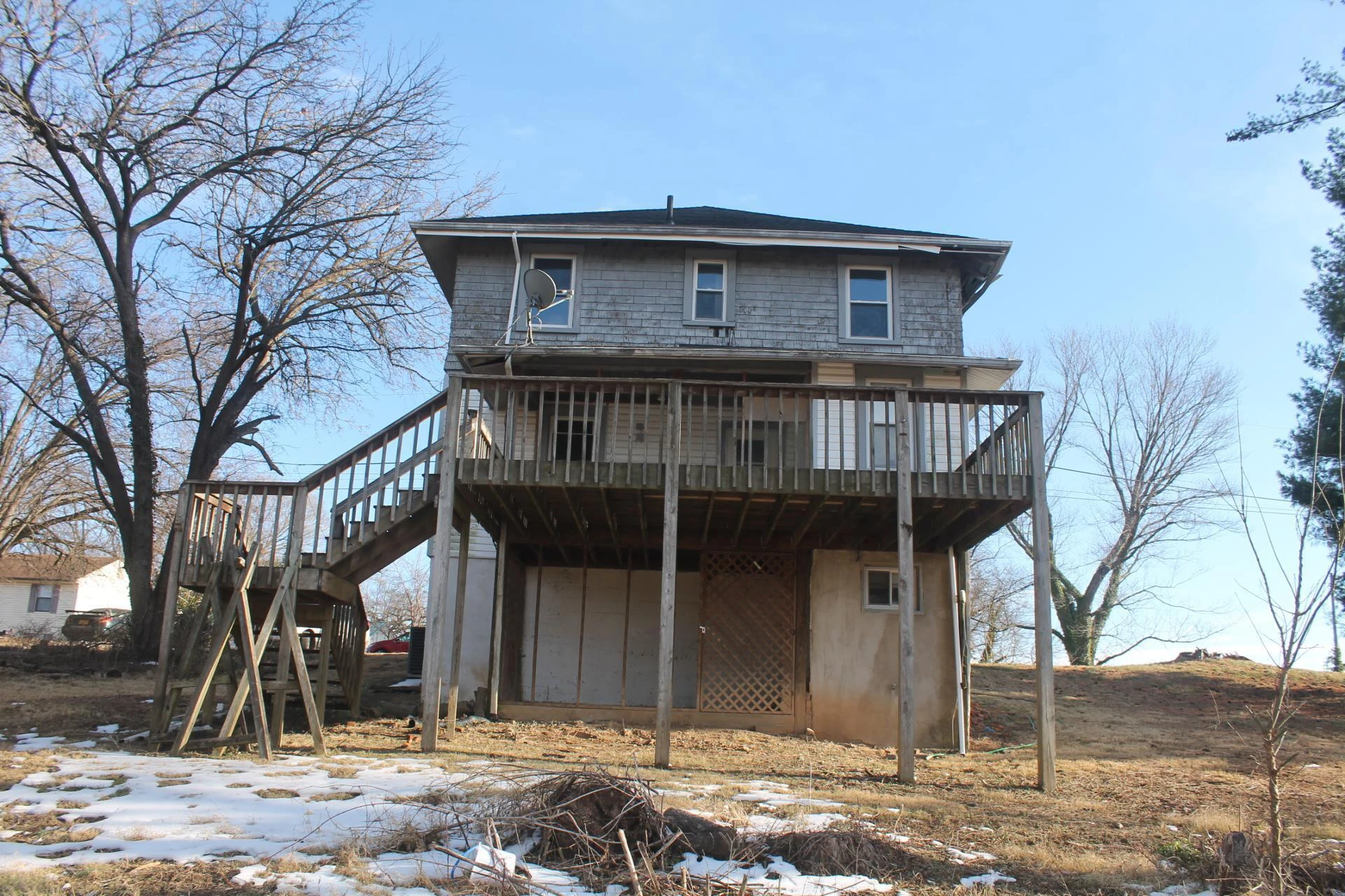 2210 Eastgate AVE NE - Photo 4