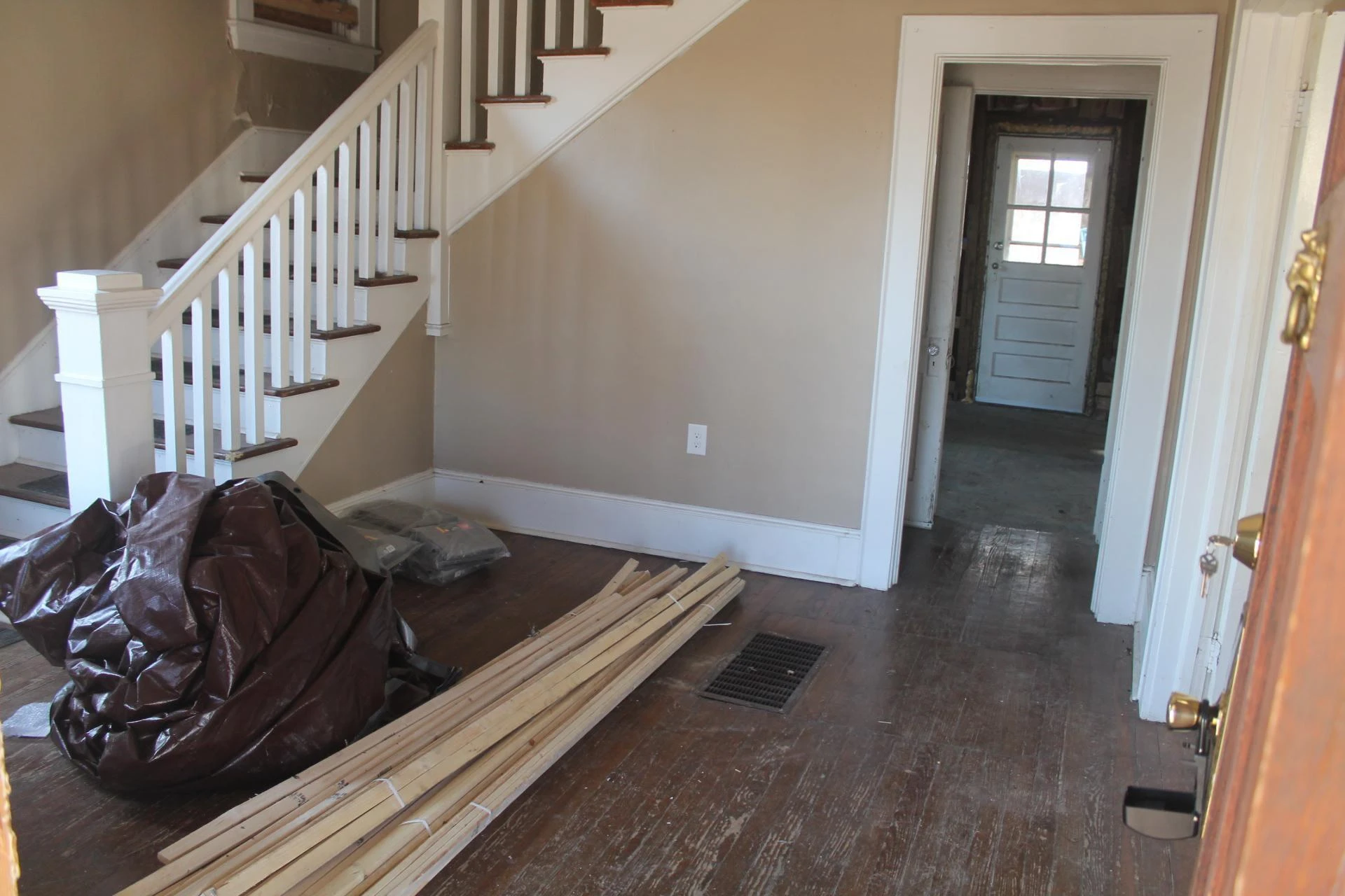2210 Eastgate AVE NE - Photo 5