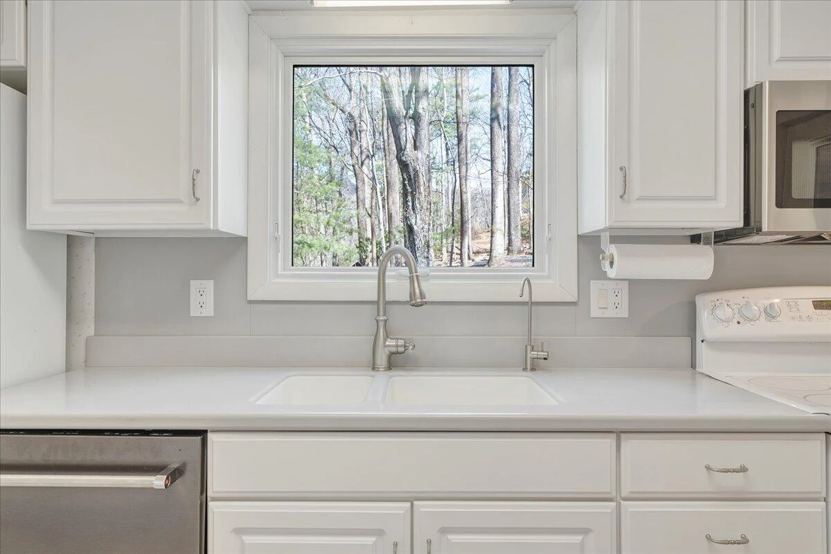 6878 Mount Chestnut RD - Photo 14