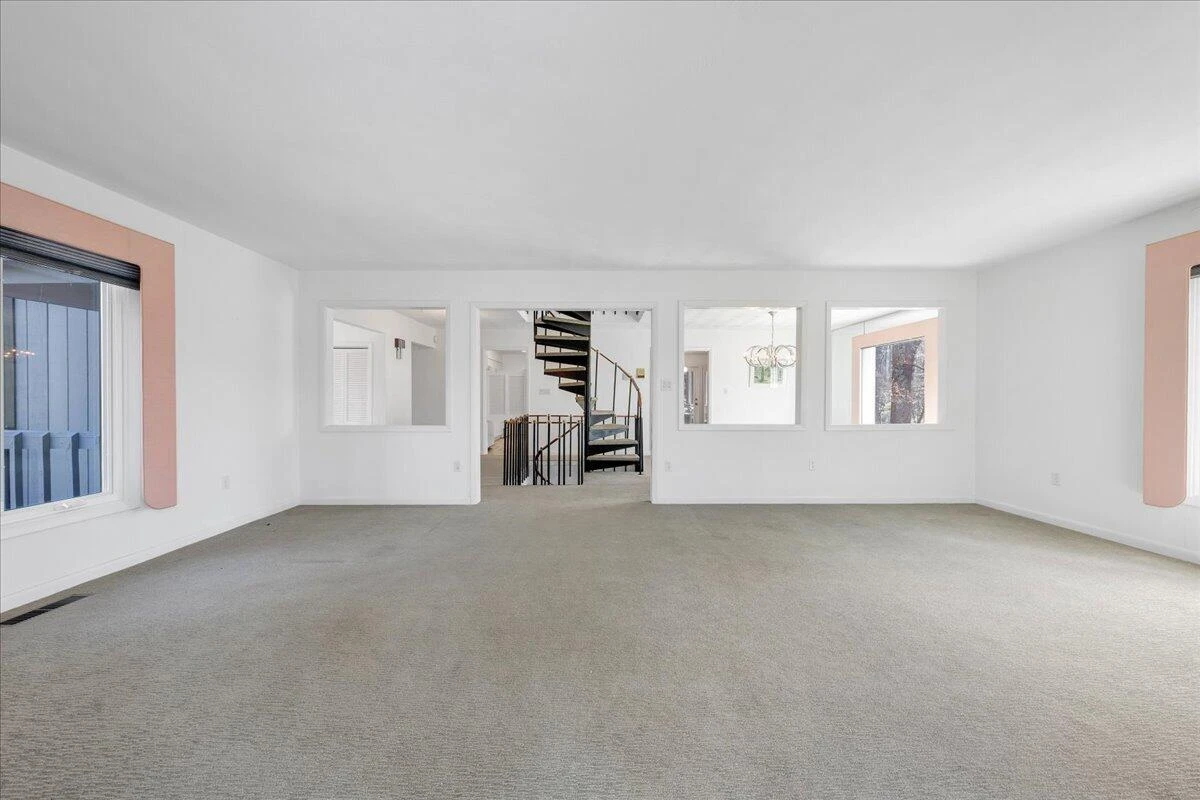 6878 Mount Chestnut RD - Photo 15