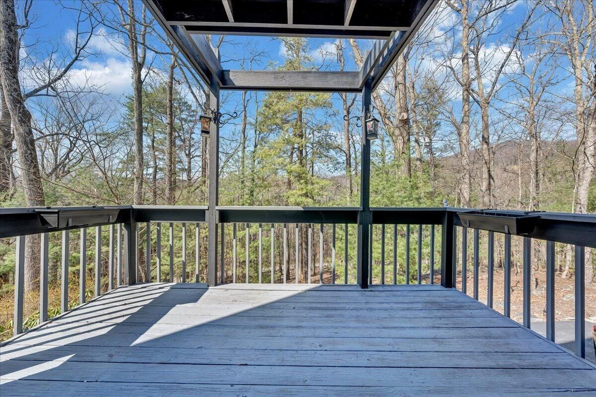 6878 Mount Chestnut RD - Photo 20