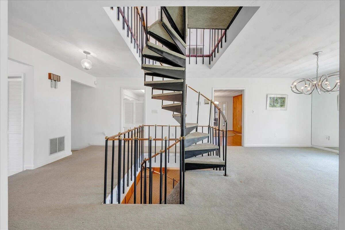 6878 Mount Chestnut RD - Photo 24