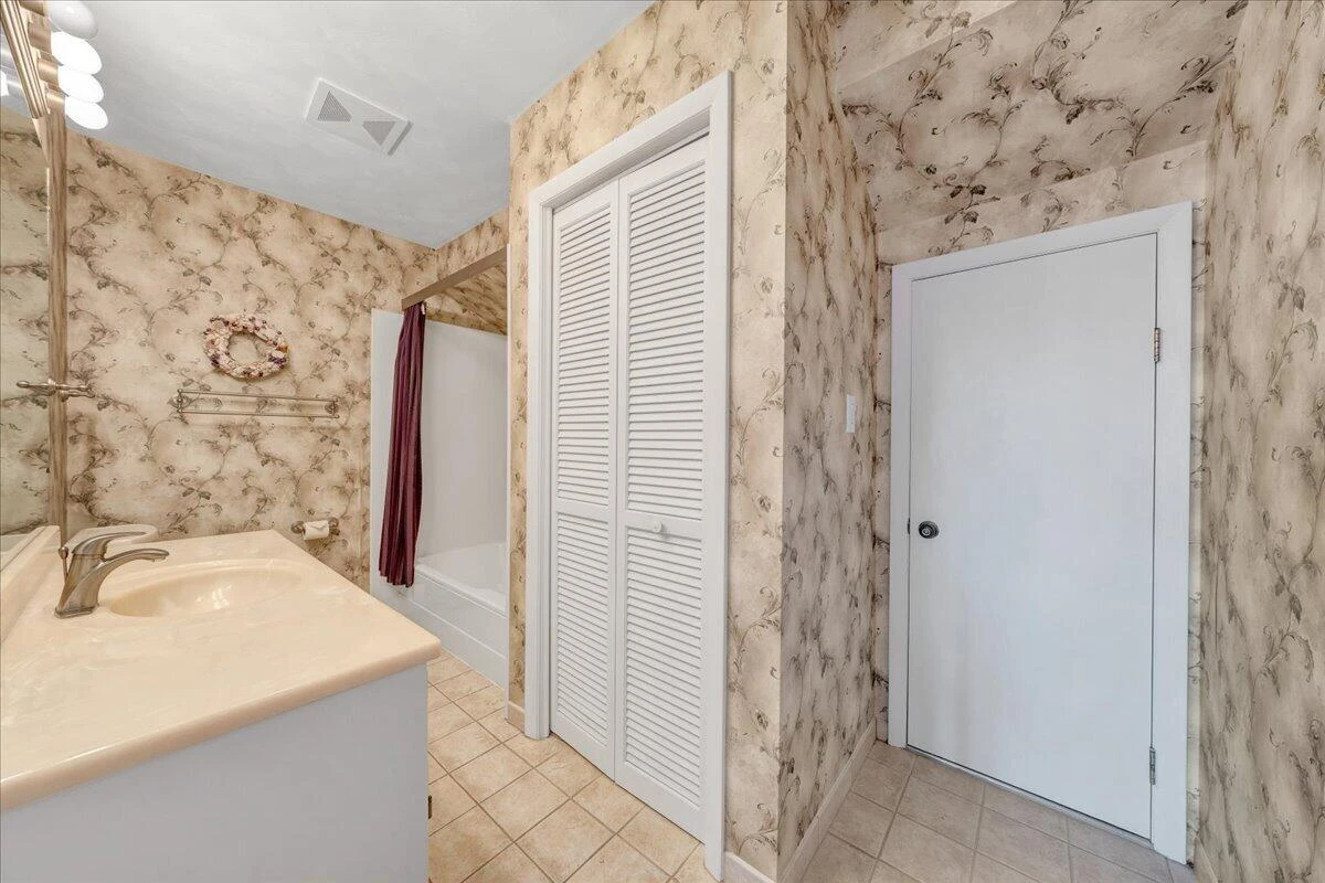 6878 Mount Chestnut RD - Photo 26