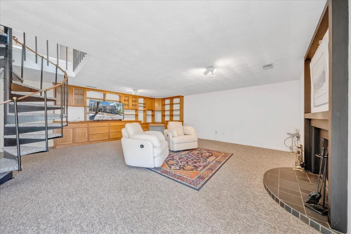 6878 Mount Chestnut RD - Photo 43
