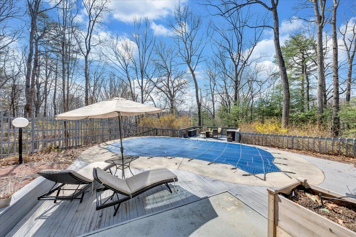 6878 Mount Chestnut RD - Photo 51