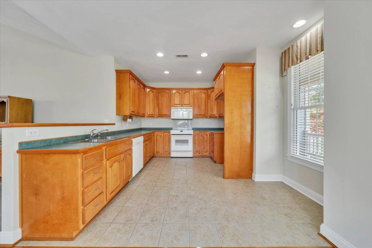 734 S Battery DR - Photo 11