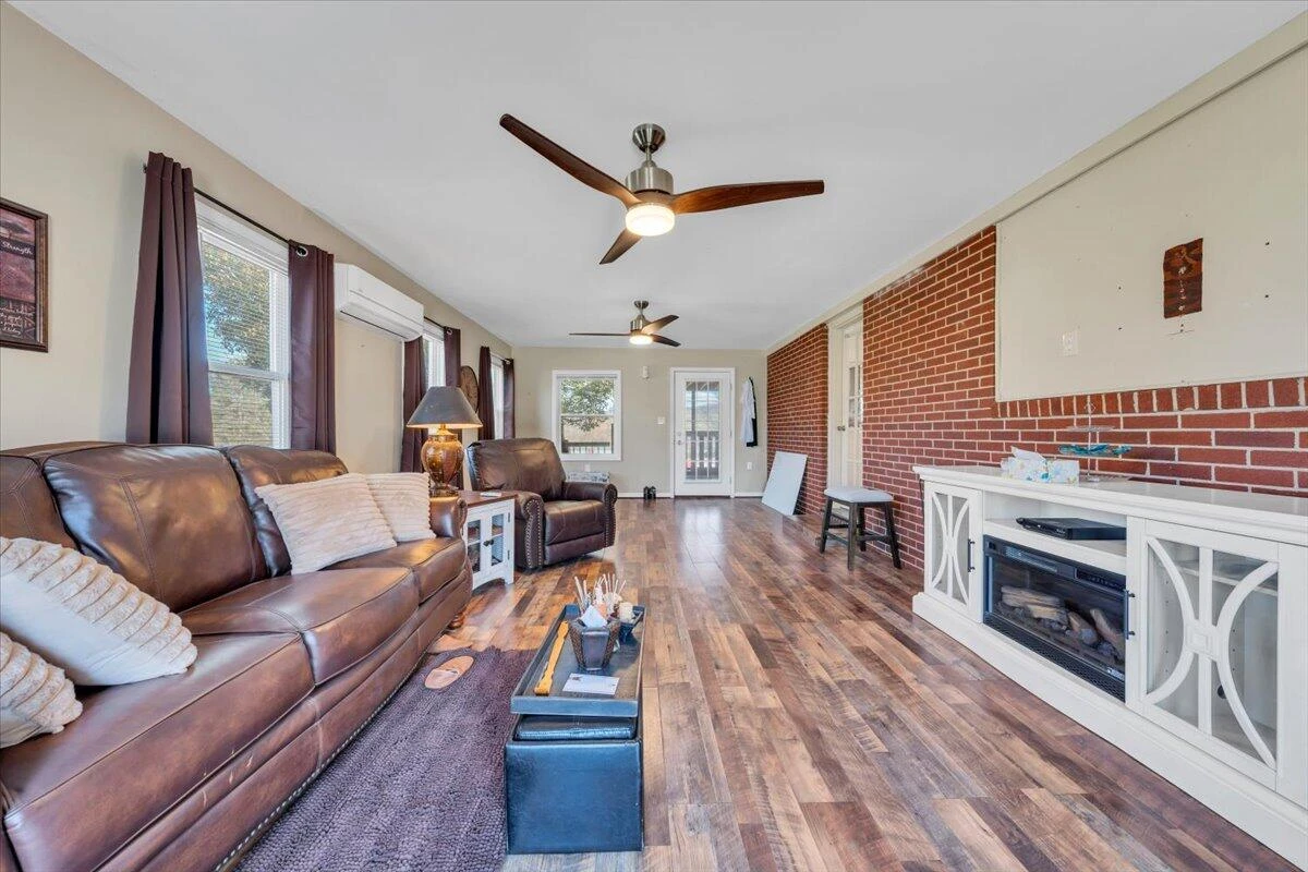 920 Ainsley ST - Photo 23