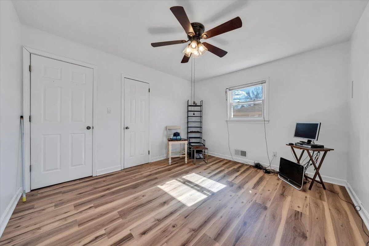 920 Ainsley ST - Photo 31
