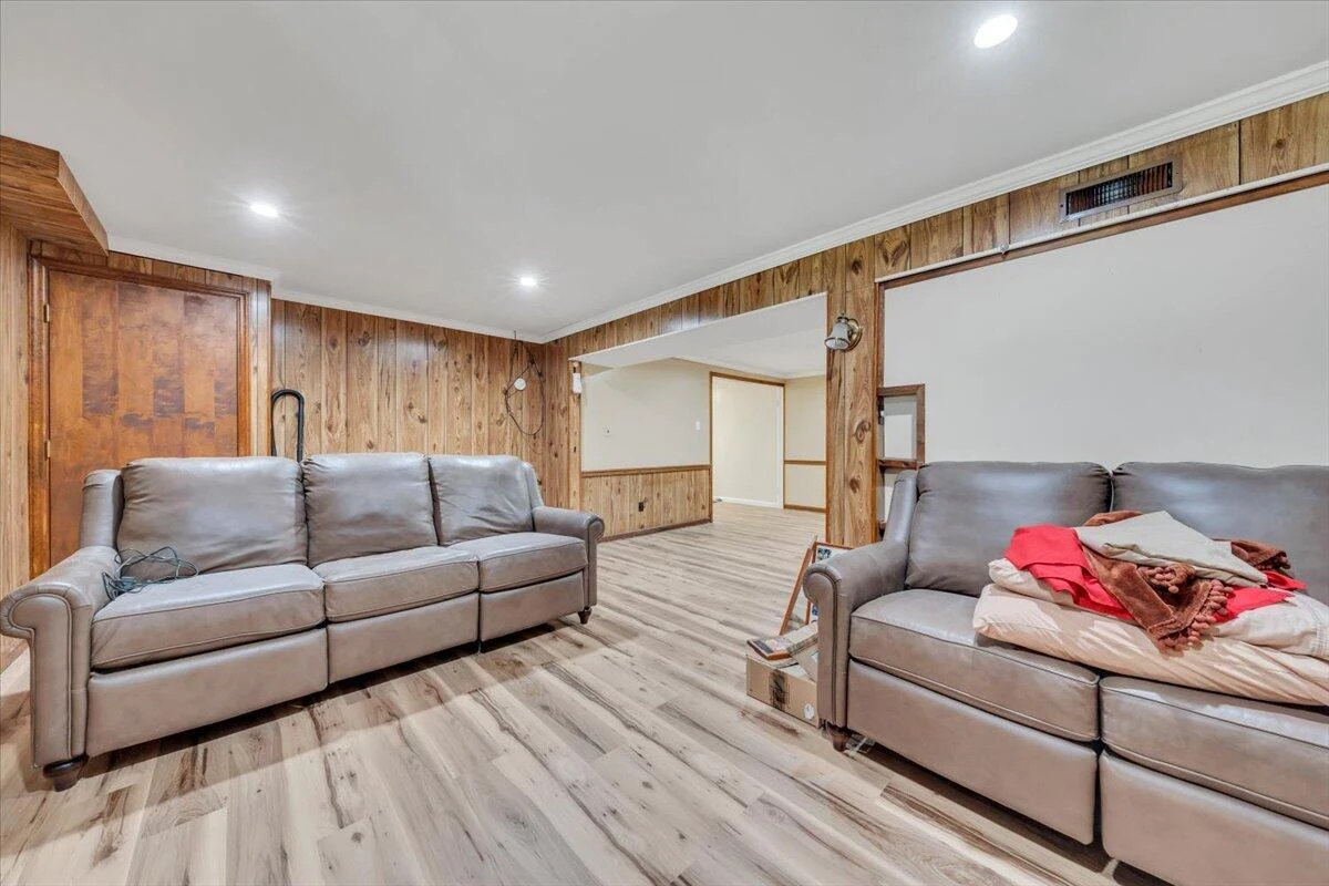 920 Ainsley ST - Photo 37