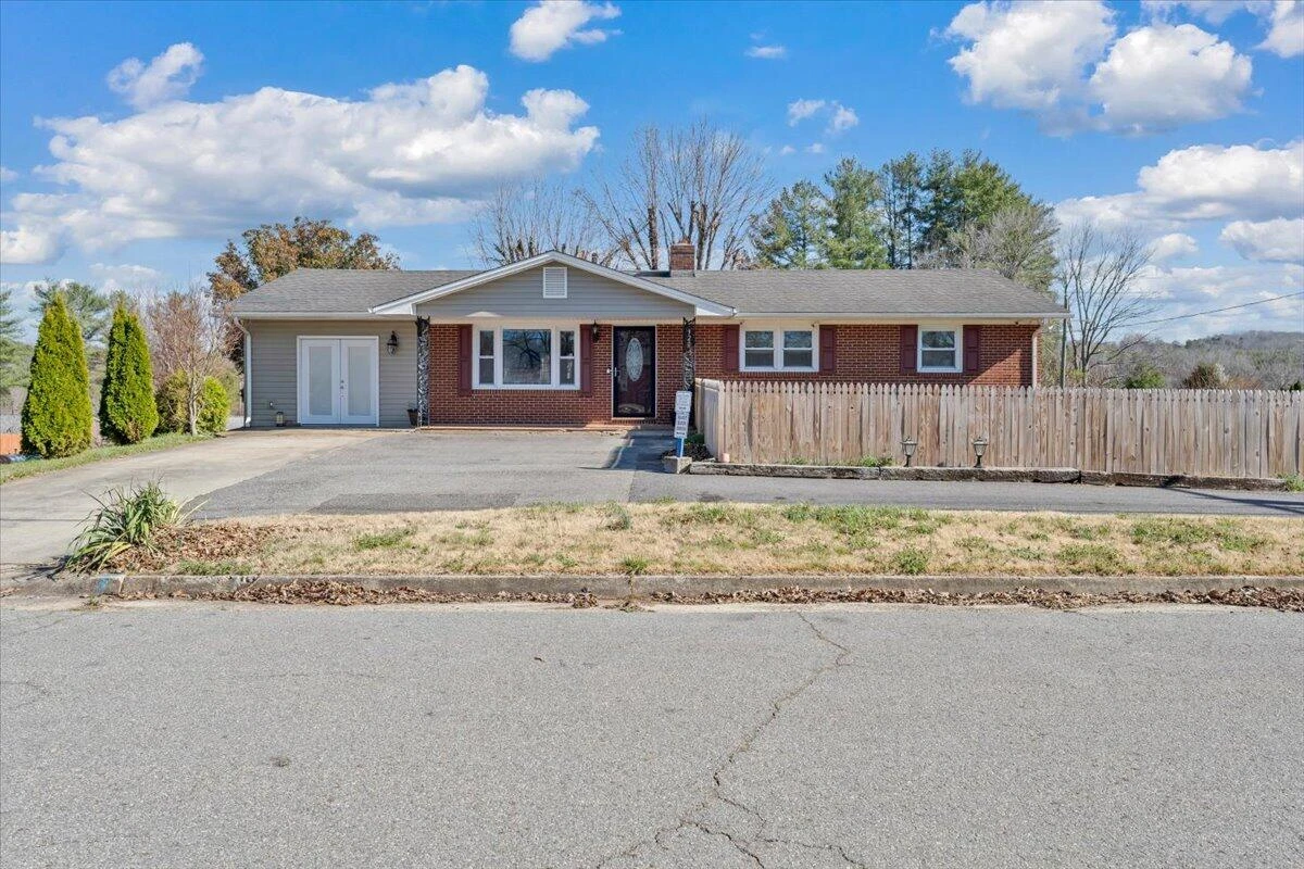 920 Ainsley ST - Photo 60