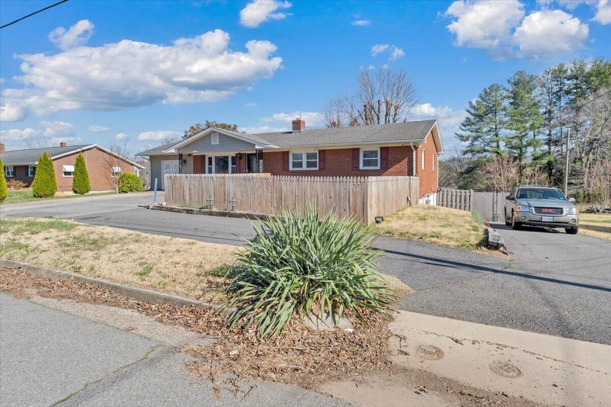 920 Ainsley ST - Photo 61