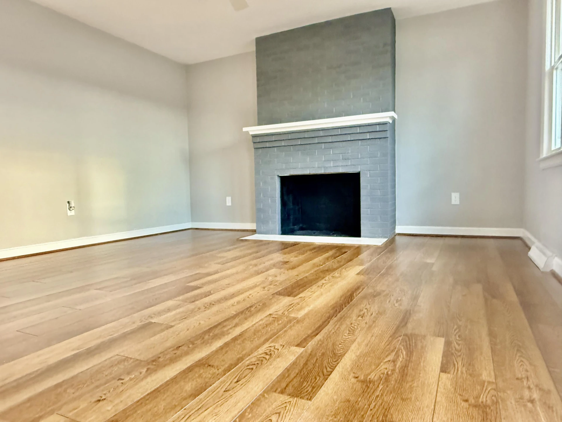 5515 Littleton RD - Photo 2