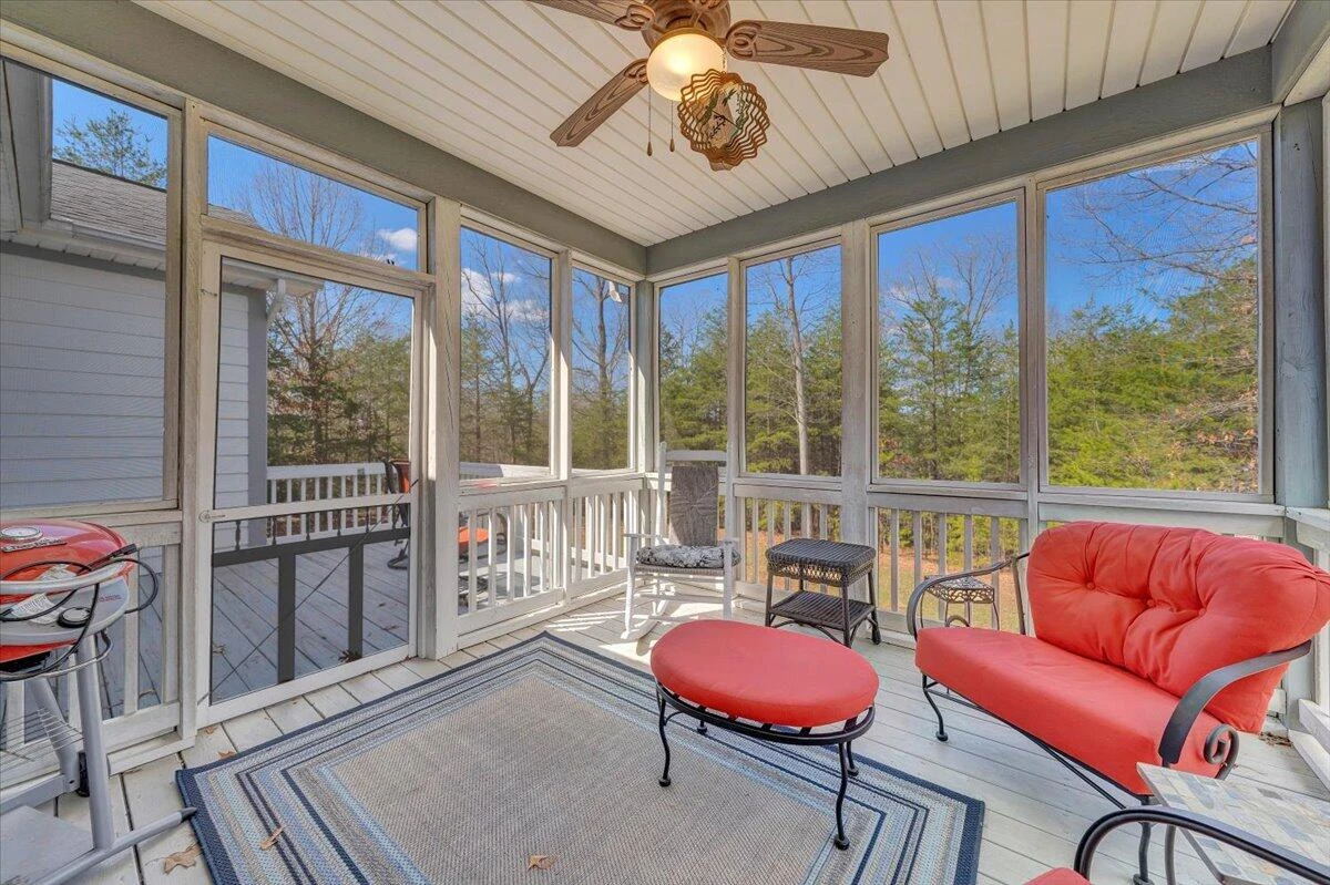 1034 Joffrey DR - Photo 13