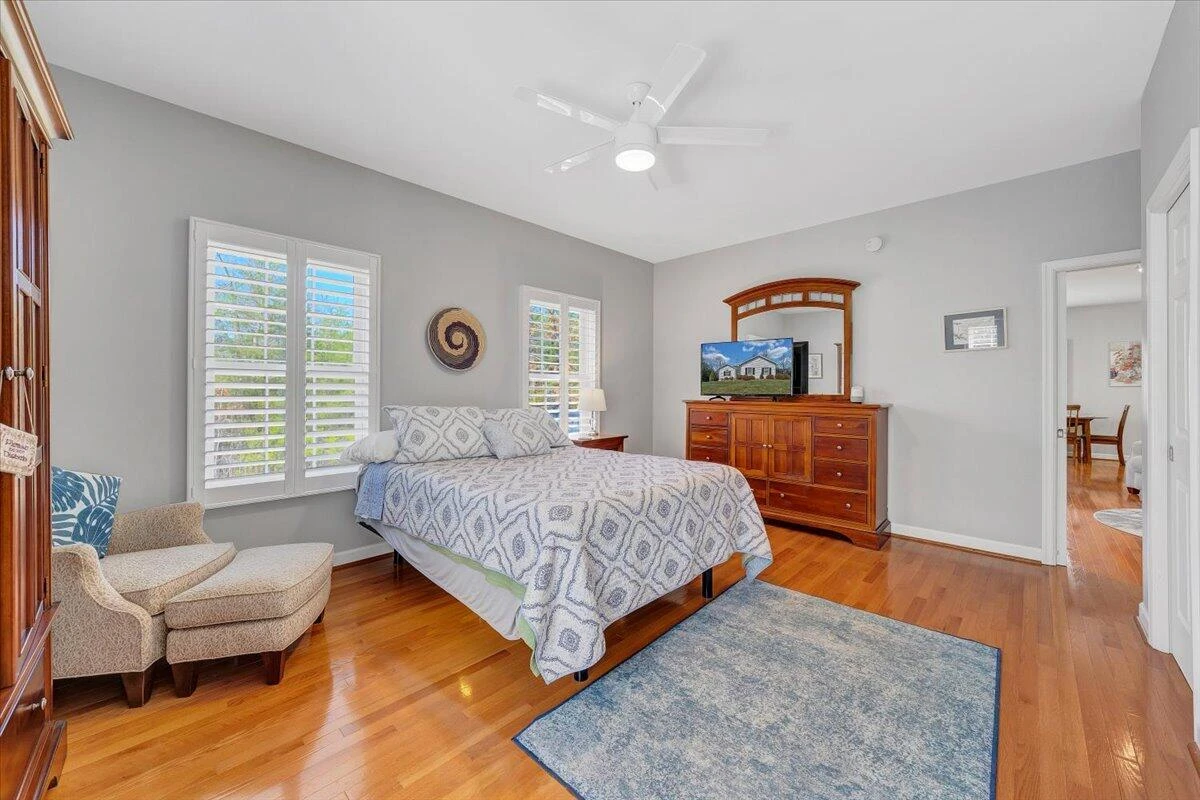 1034 Joffrey DR - Photo 16