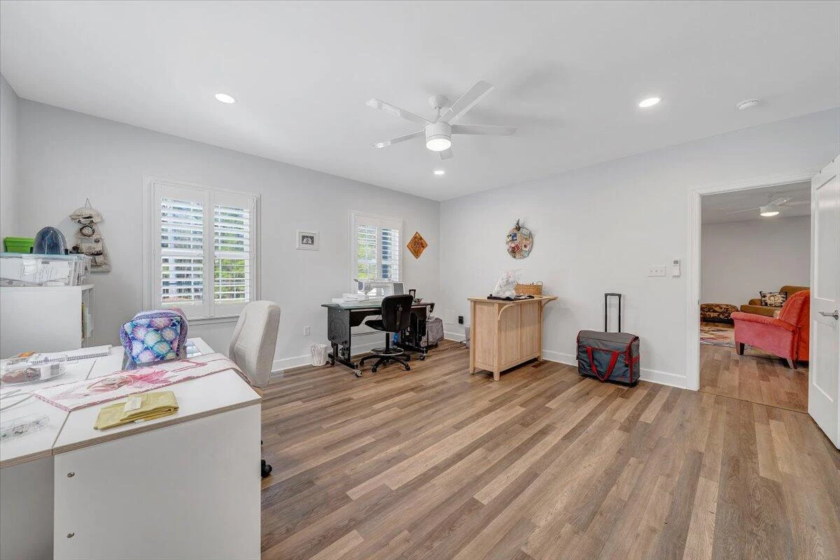 1034 Joffrey DR - Photo 27