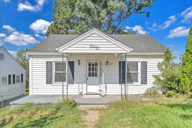 1517 5th ST, Radford, VA, 24141