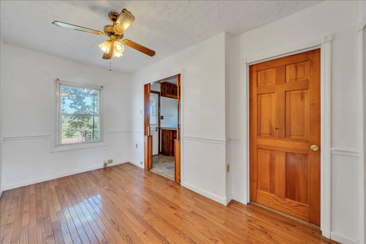 1517 5th ST - Photo 10