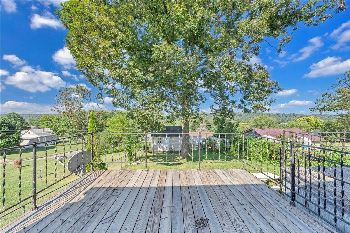 1517 5th ST - Photo 38