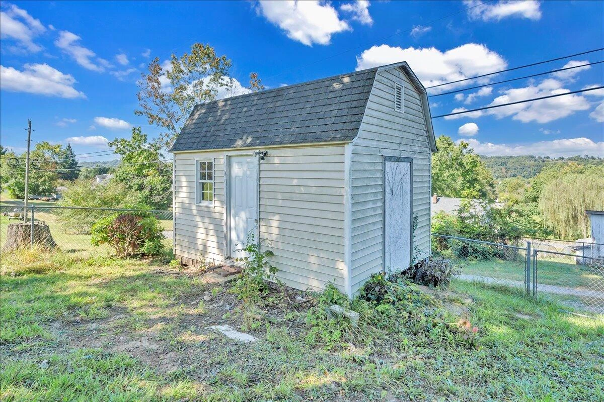 1517 5th ST - Photo 44