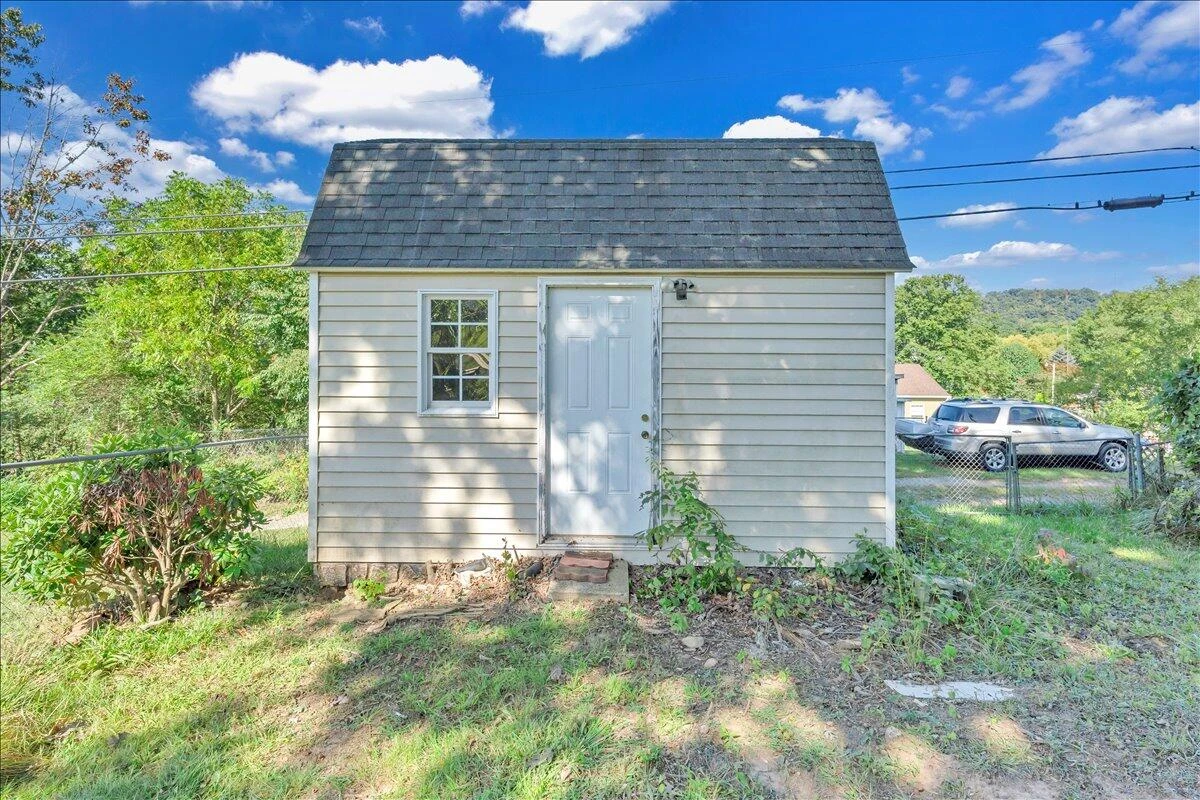 1517 5th ST - Photo 45