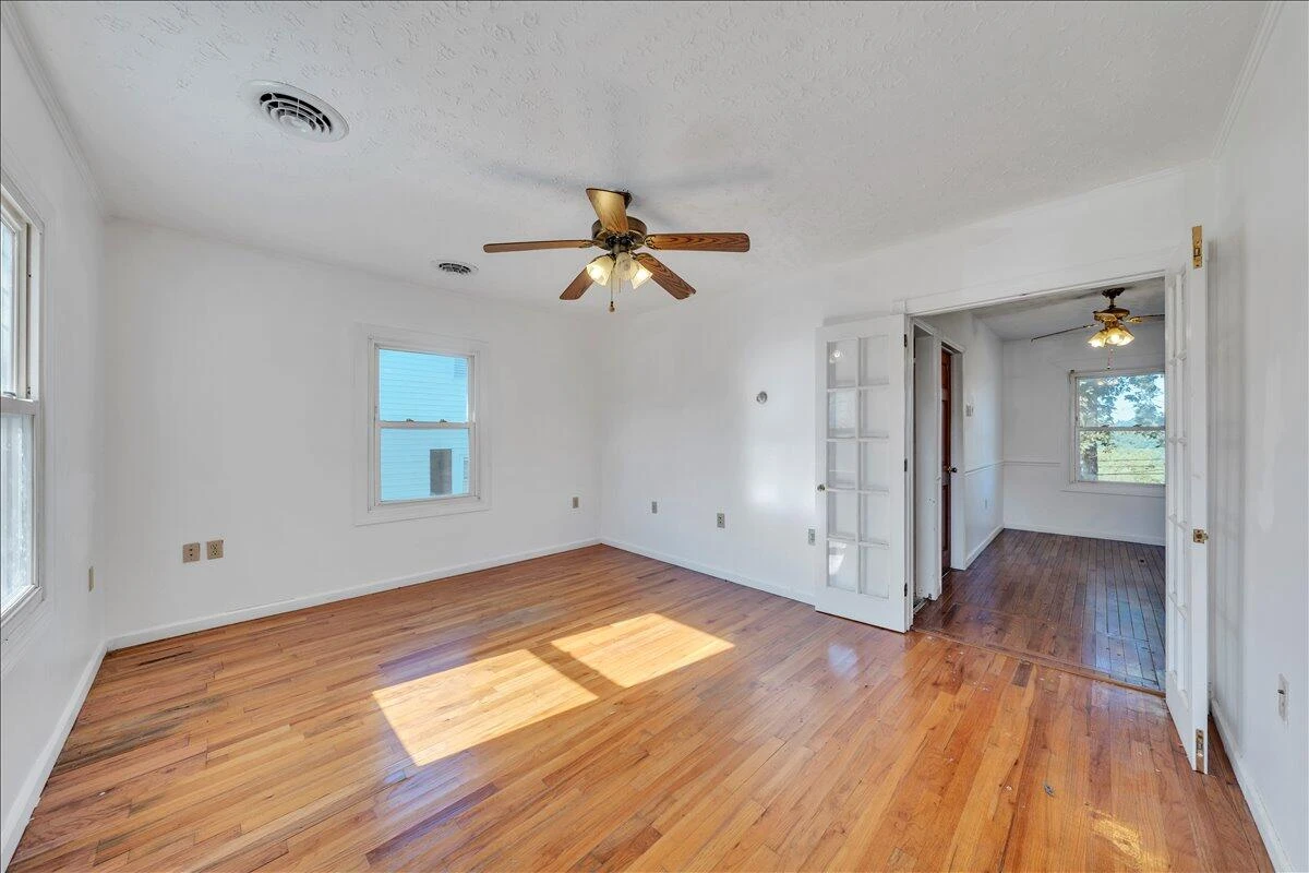 1517 5th ST - Photo 5