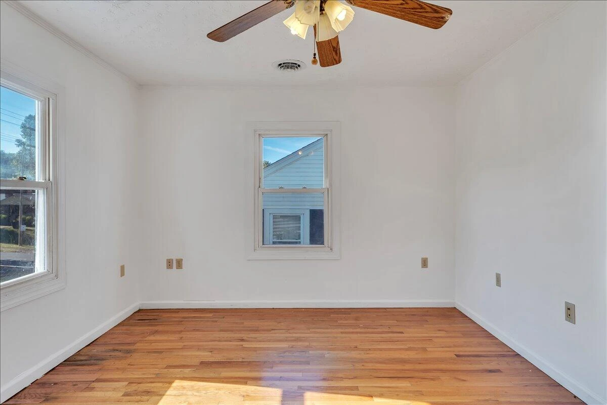1517 5th ST - Photo 7