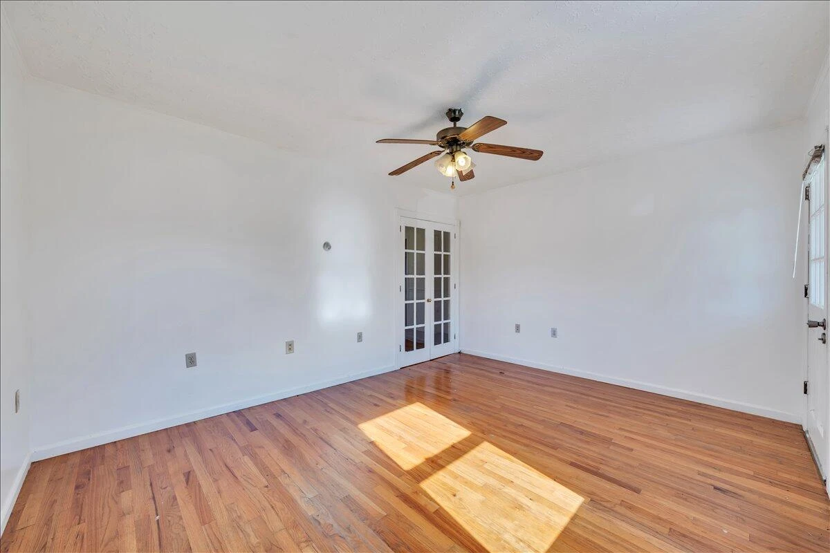 1517 5th ST - Photo 9